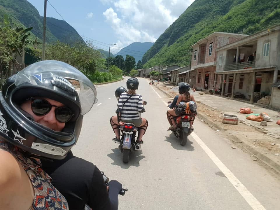 Self Riding vs Easy Rider On The Ha Giang Loop