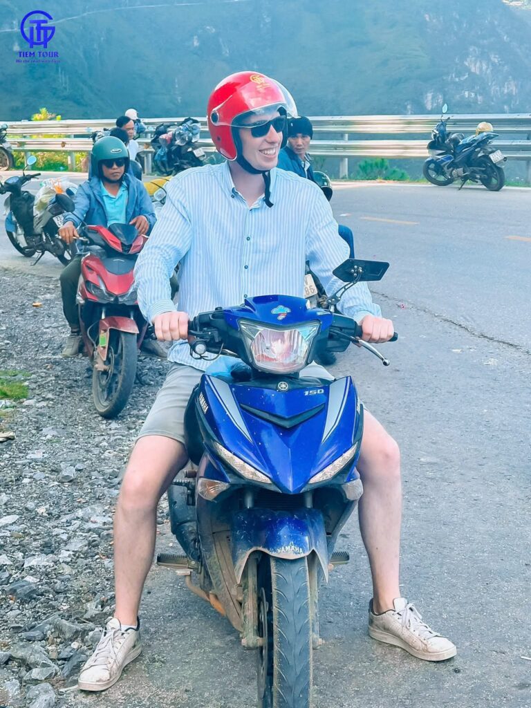 Self Riding vs Easy Rider On The Ha Giang Loop